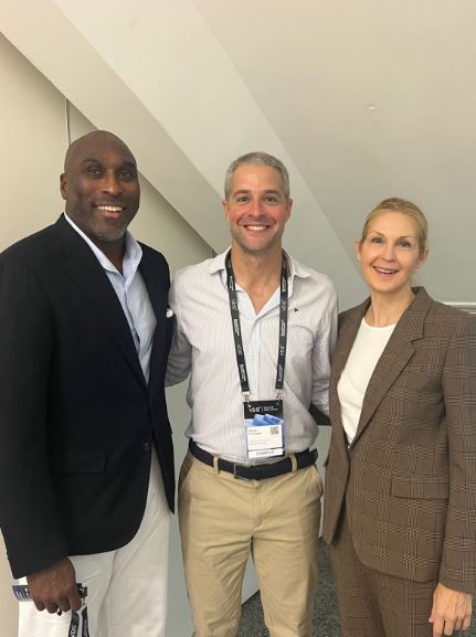 Foto: Con Sol Campbell (ExFutbolista) y Kelly Rutherford (Actriz de cine)
