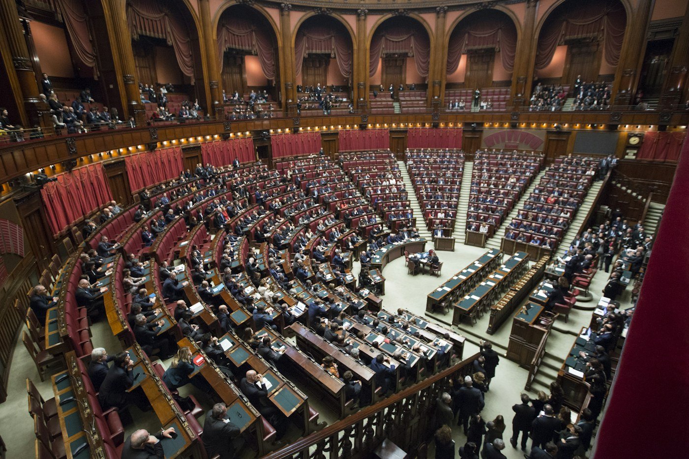 Hemiciclo parlamentario, imagen representativa del debate regulatorio